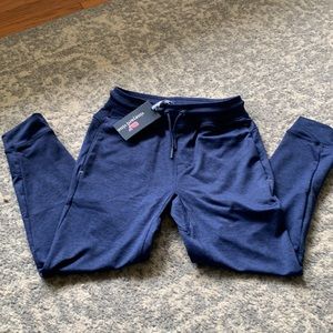 NWT- boys Vineyard vines performance joggers size 7 blue